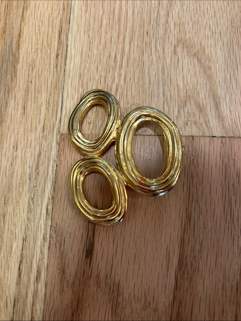 Chunky Gold Oval Link Brooch